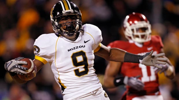 Dec 6, 2008; Kansas City, MO, USA; Missouri Tigers wide receiver Jeremy Maclin (9) celebrates after scoring on a touchdown reception during the second quarter of the Big 12 championship game against the Oklahoma Sooners at Arrowhead Stadium. Mandatory Credit: Jerry Lai-USA TODAY Sports